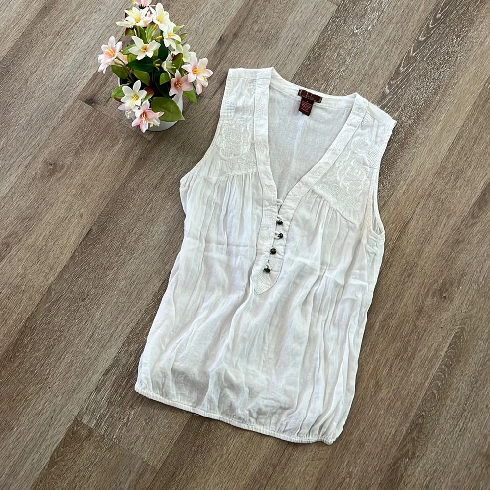 Nordstrom Rack White Top Size Small - Picture 1 of 8